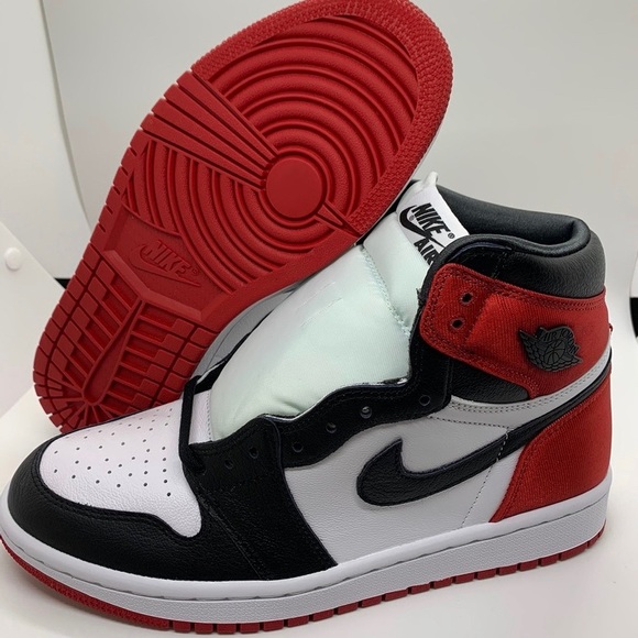 Air Jordan 1 High OG Satin Black Toe - Picture 5 of 5